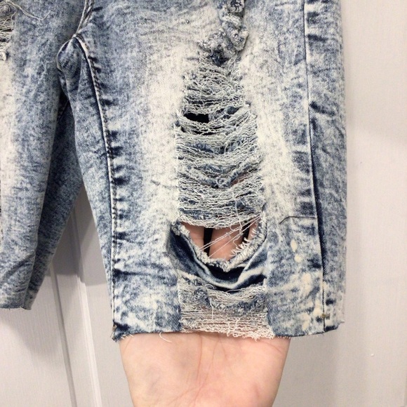 Elite Jeans Queen Collection High Rise Distressed Denim Bermuda Shorts Size 9 - Picture 6 of 14